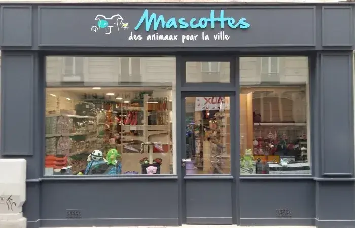 Mascottes des animaux pour la ville